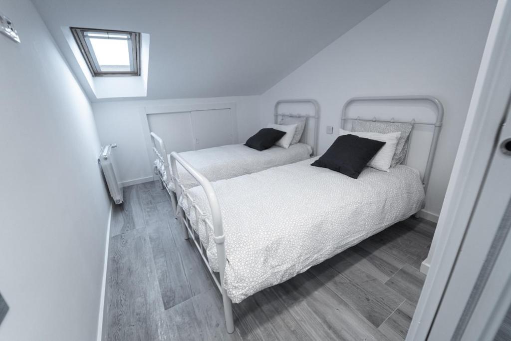 Buhardilla Comillas Beach En Primera Linea De Playa, Wifi, Netflix Exterior foto